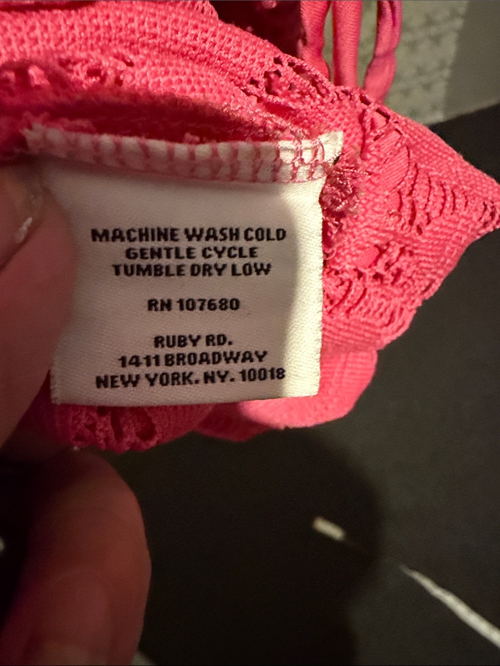 Ruby Rd. Hot Pink Laser Cut Geometric Circle Pattern Top XL - Picture 4 of 4